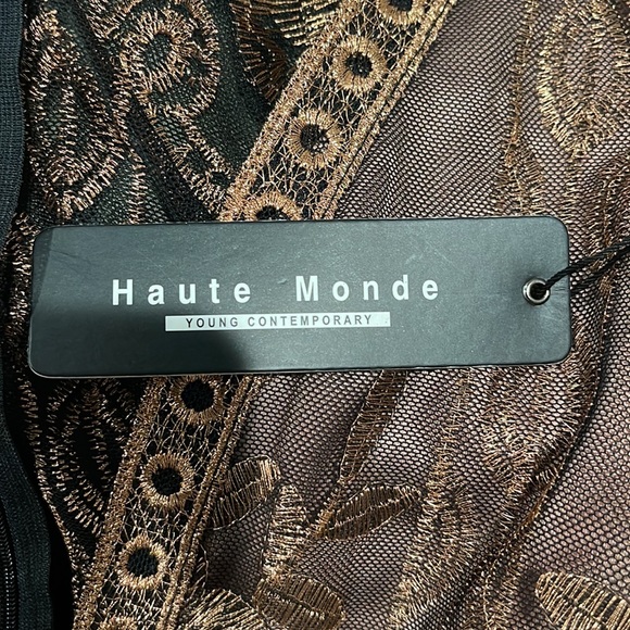 Black and Gold Lace Romper - Picture 5 of 6